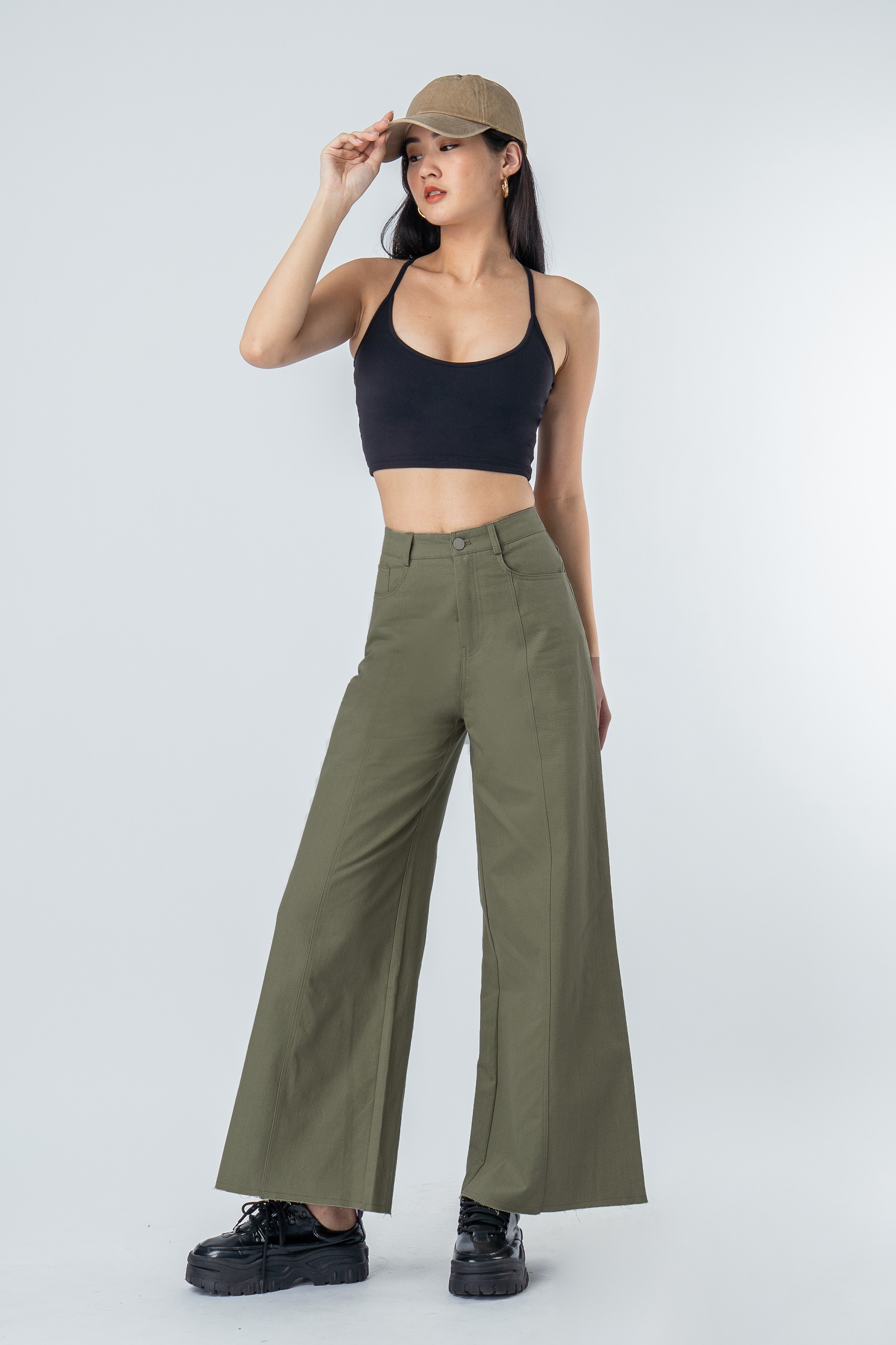 Undone Pants in Olive Green