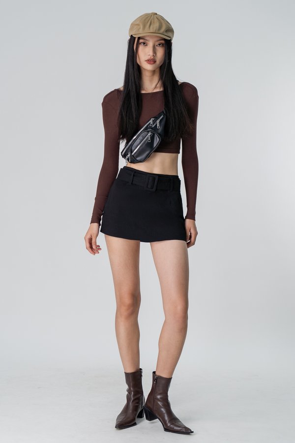 Varient Skirt in Black