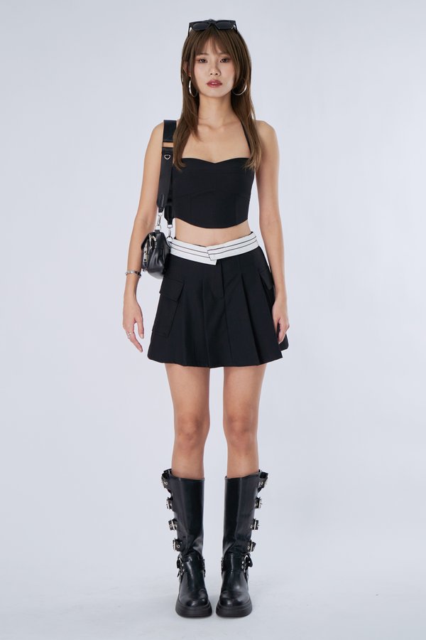 Cache Skirt in Black