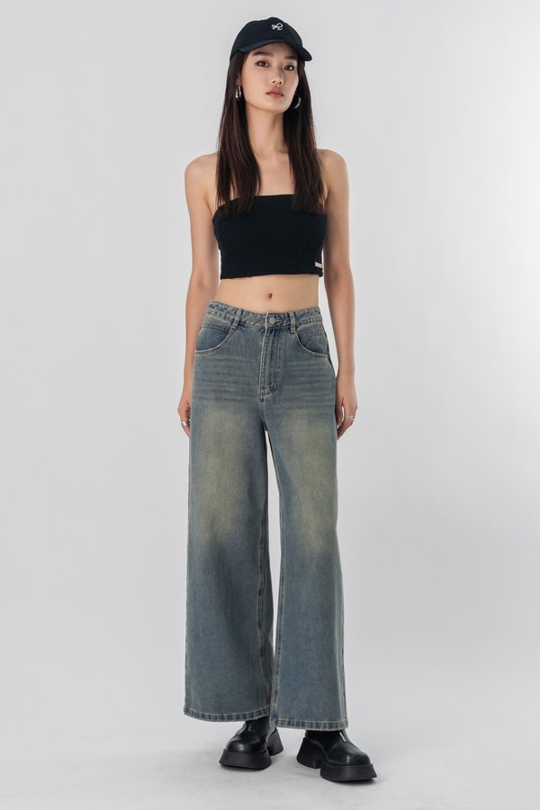 The Low Rise Jeans in Vintage Wash