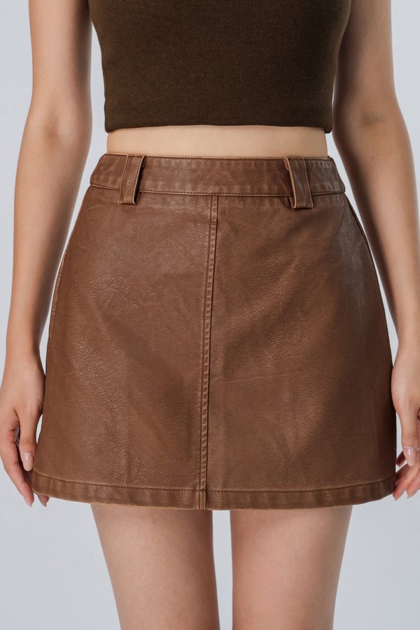 Specter Leather Mini Skirt in Camel