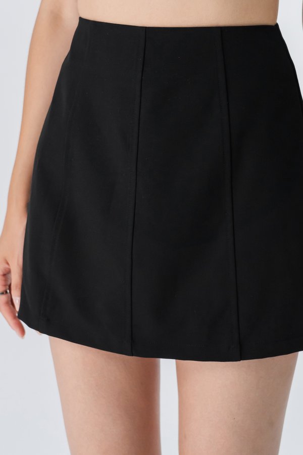 Consensus Skirt in Black