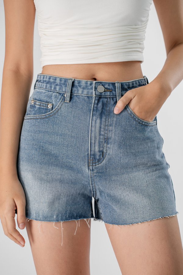 Boy Shorts in Light Wash