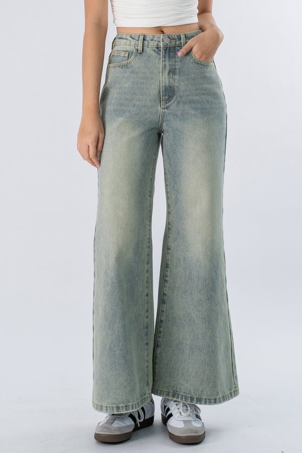 90s Jeans V2 in Faded Light Vintage
