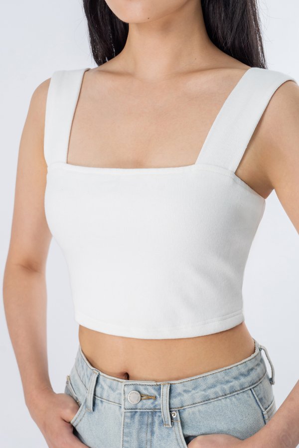 Flushed Top in White