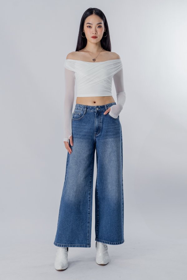 Boy Straight Leg Jeans in Med Wash