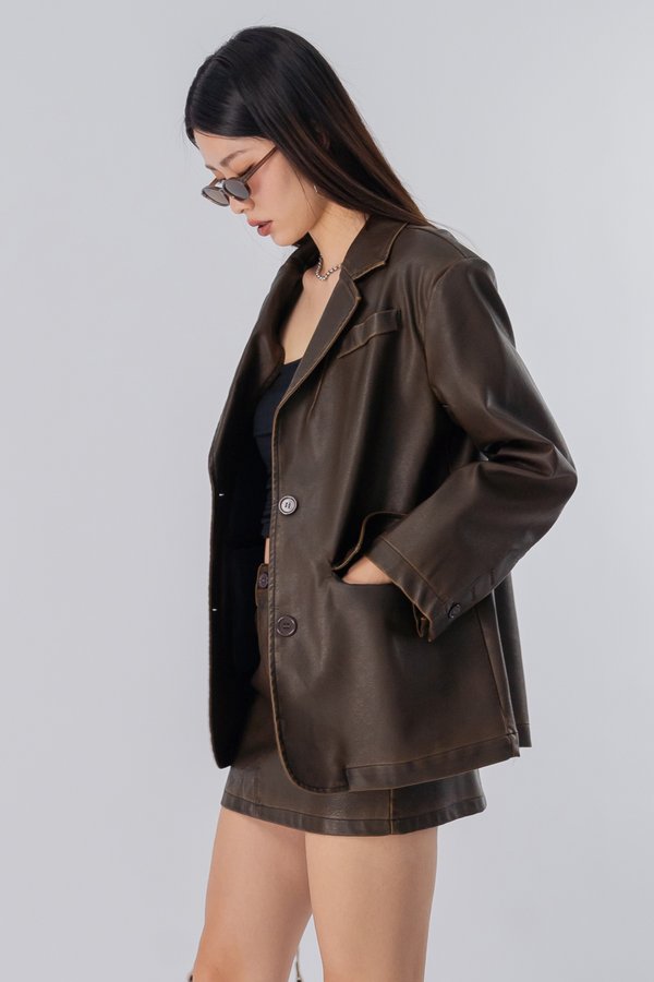 Thrill Leather Blazer in Vintage Brown