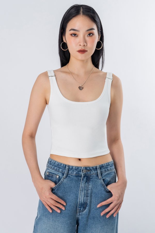 Composition Buckle Basic Top in White