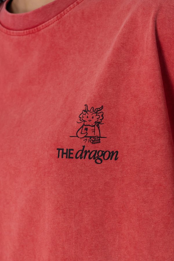 The Dragon Tee in Red Wood Wash