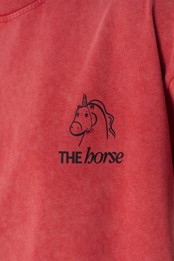 The Horse Tee in Red Wood Wash