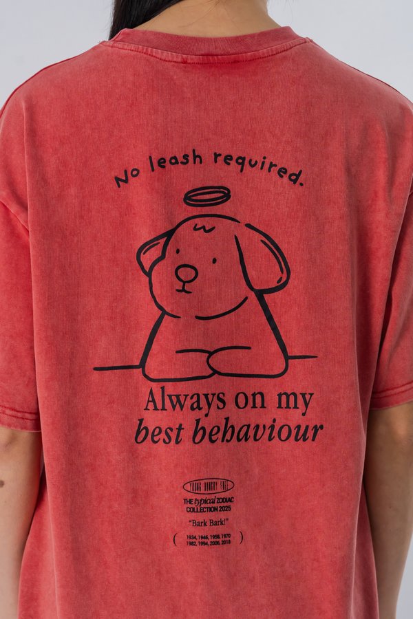 The Dog Tee in Red Wood Wash