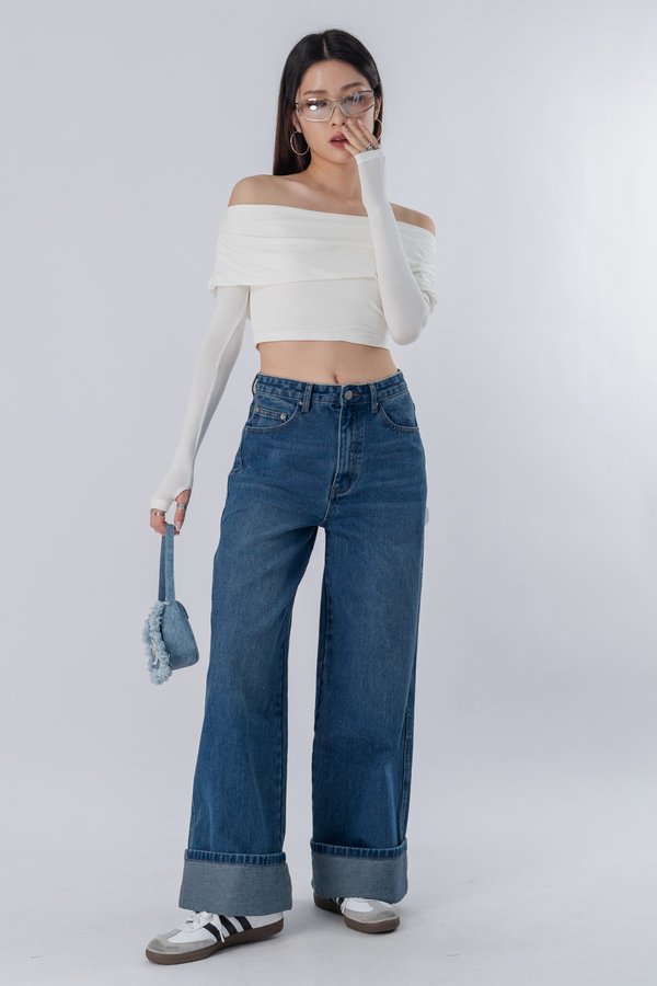 Petite | Pucker Cuffed Wide Leg Jeans in Medium Wash