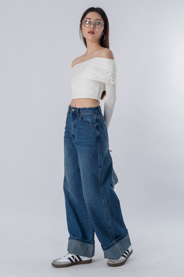 Petite | Pucker Cuffed Wide Leg Jeans in Medium Wash