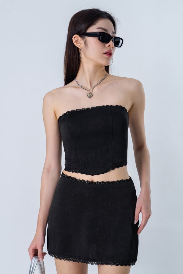 Proceed Satin Lace Trim Skirt in Black