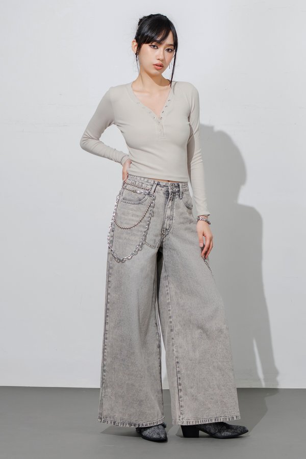 Featherlight Button Sleeved Top in Greige