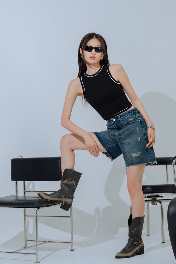 Duct Contrast Tank Top in Black