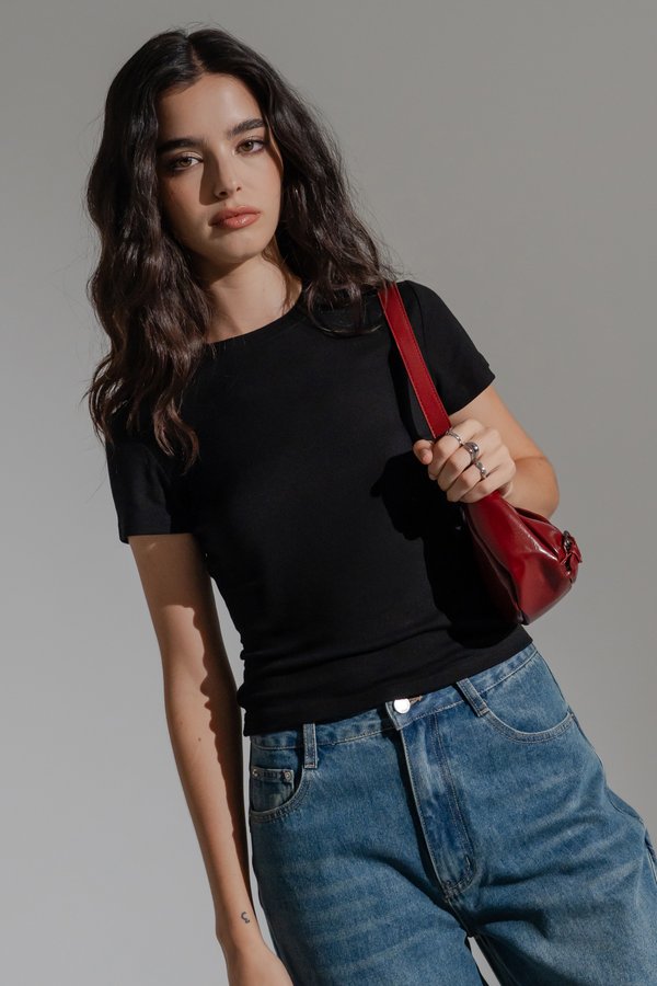 Only Basic Tee Top in Black
