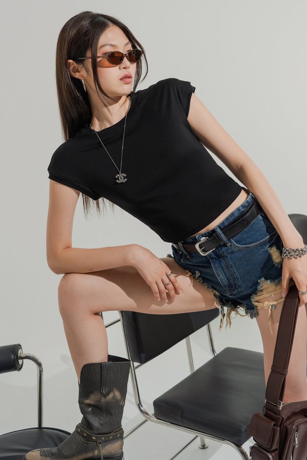 Tucked Cuffed Top in Black