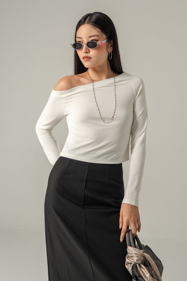 Shrug Off Relax Top in White