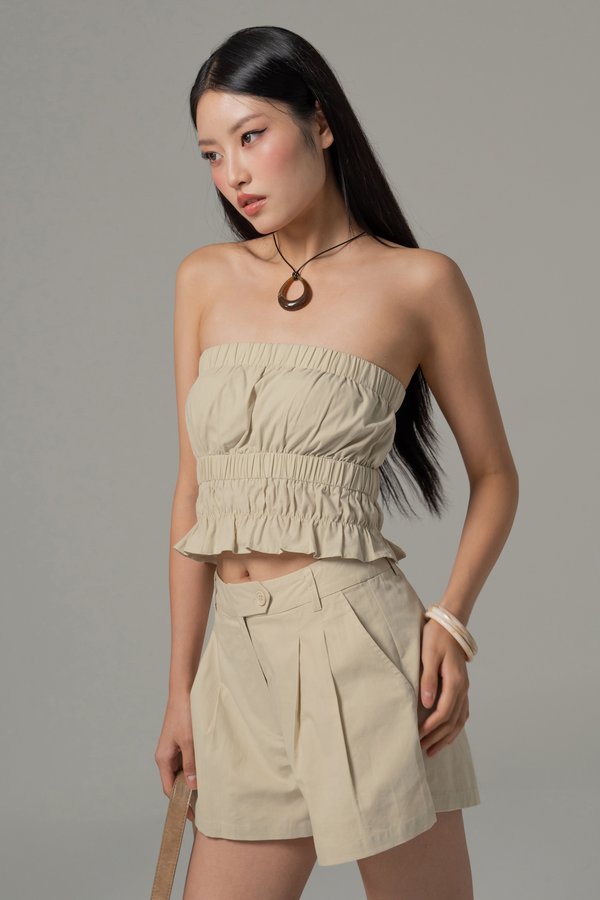 Weekends Linen Button Shorts in Ecru
