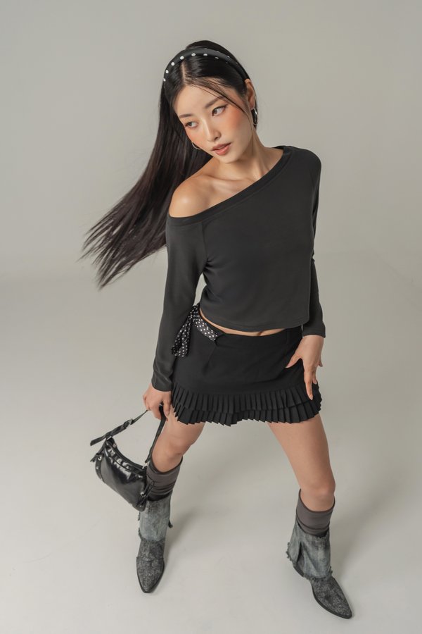 Shrug Off Relax Top in Dark Grey