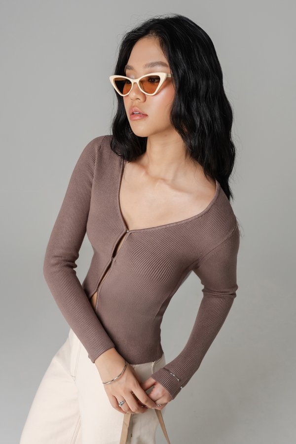 Foster Hooked Cardigan in Latte Brown