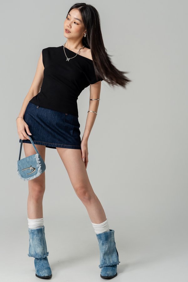 Decompress Tie Off Shoulder Top in Black