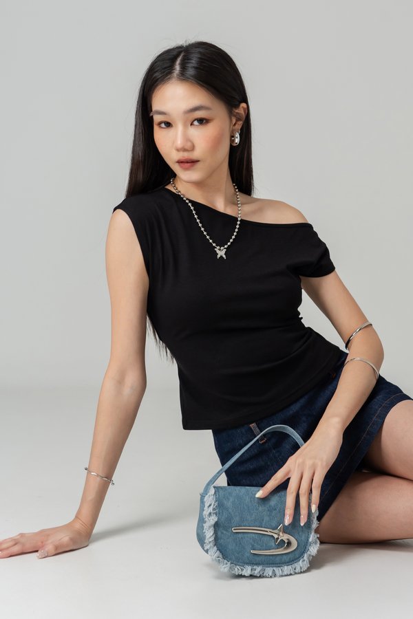 Decompress Tie Off Shoulder Top in Black