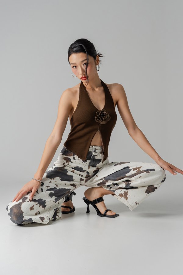 Corsage Padded Hooked Top in Dark Brown