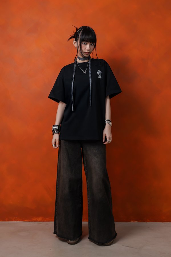 Confused Rooster Tee in Black