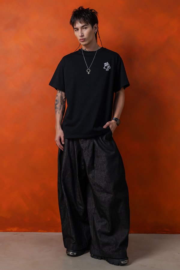 Sleepy Tiger Tee in Black