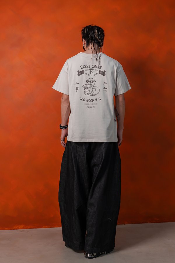 Sassy Snake Tee in Stone Beige