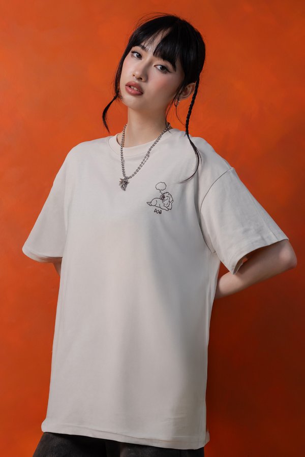 Daydreaming Dog Tee in Stone Beige