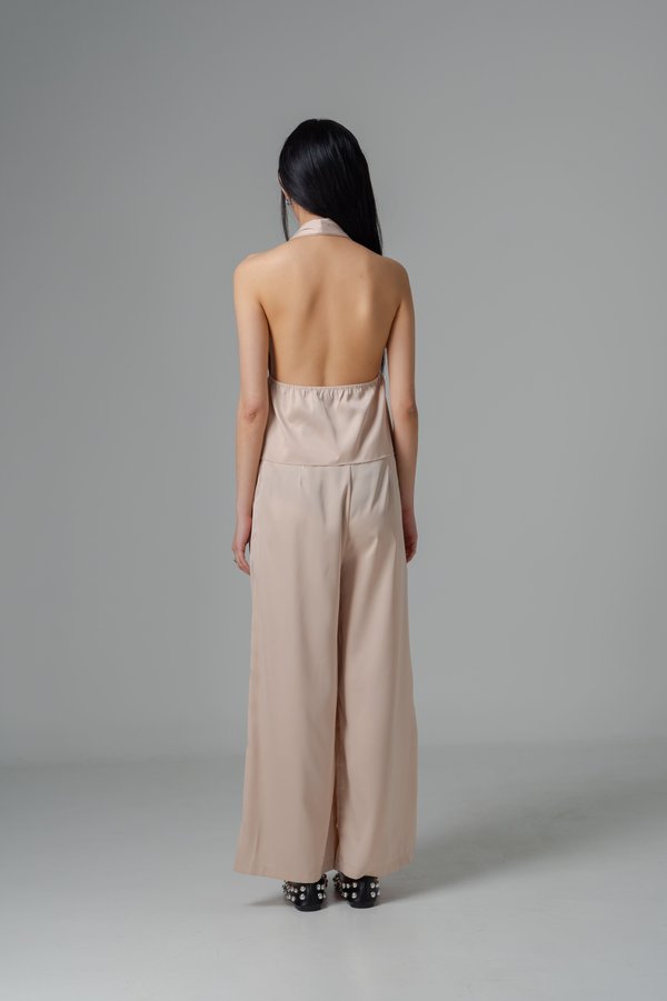 Centerpiece Satin Halter Top in Champagne