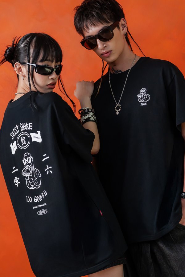 Sassy Snake Tee in Black