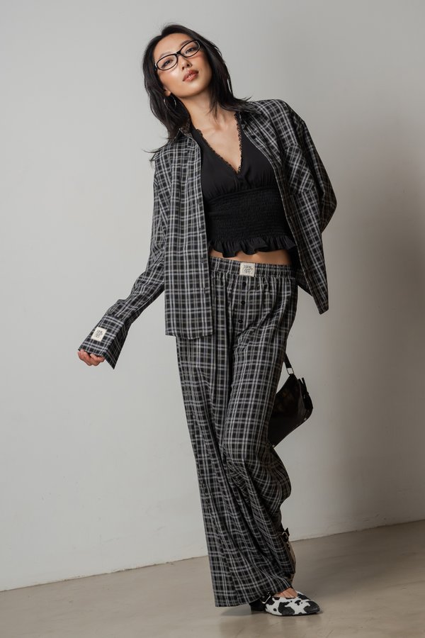 Sedate Lazy Oversized Shirt Button Top in Faded Black Checkered