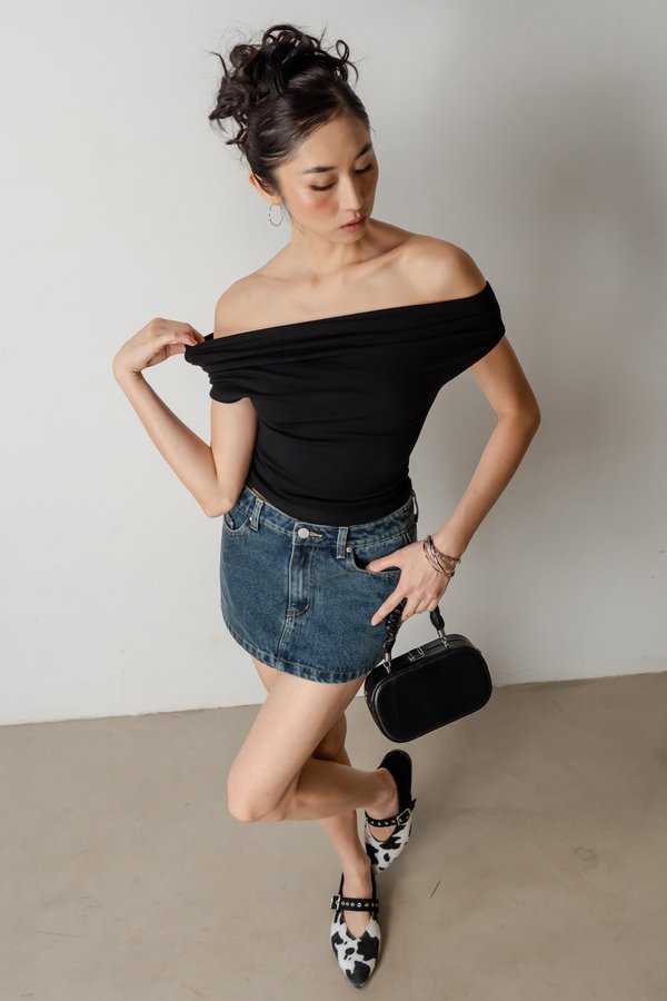 Luster Off Shoulder Top In Black