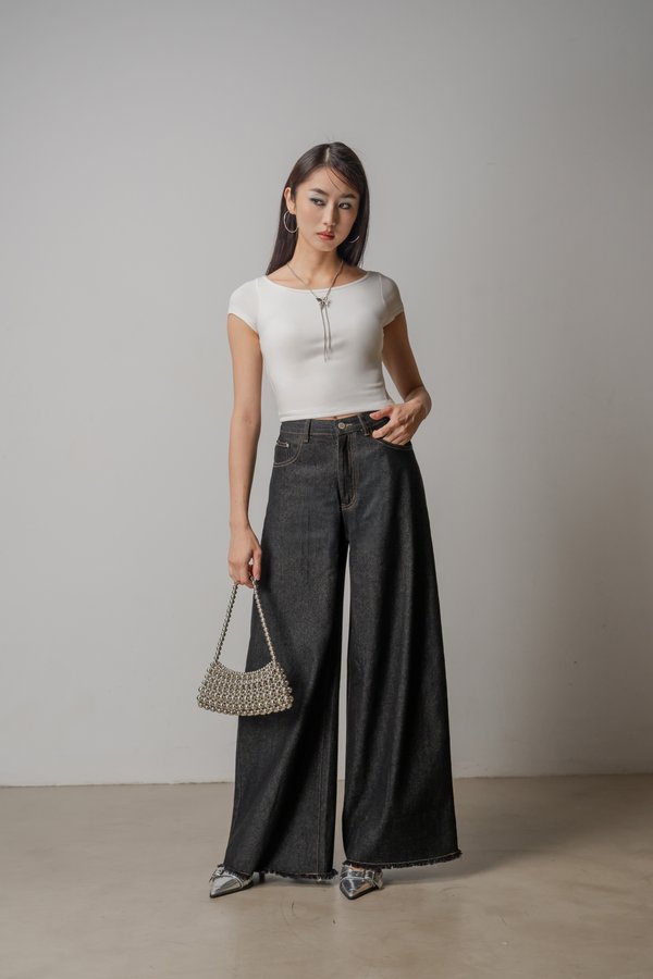 Flare Raw Hem Jeans In Black Wash