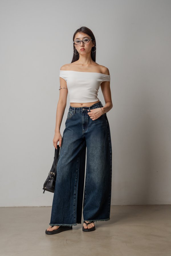 Flare Raw Hem Jeans In Vintage Indigo