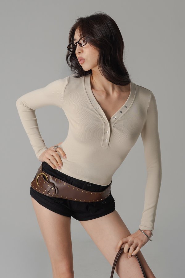 Featherlight Button Sleeve Top In Pale Beige