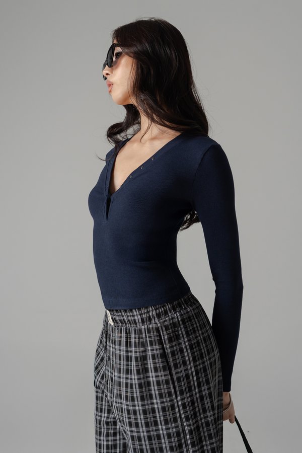 Featherlight Button Sleeve Top In Oxford