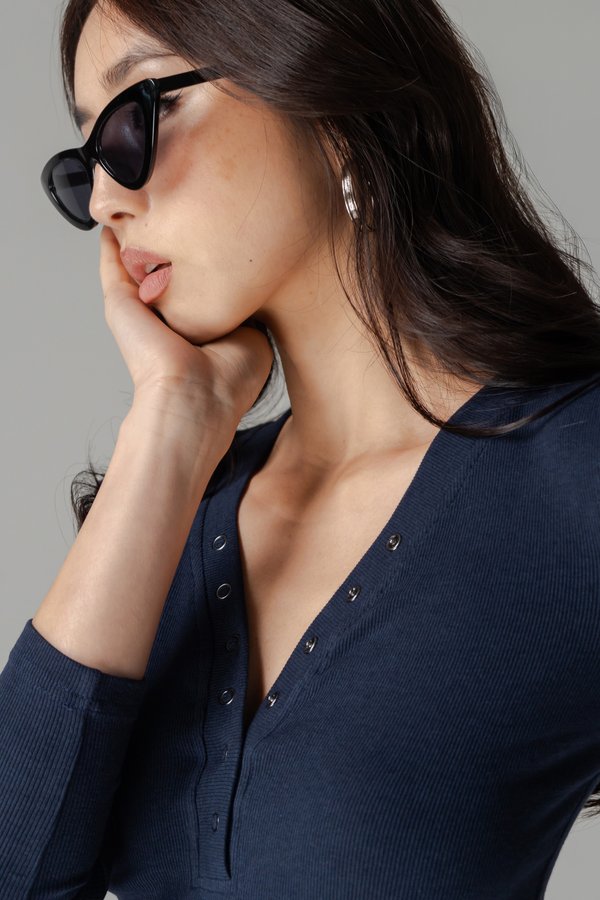 Featherlight Button Sleeve Top In Oxford