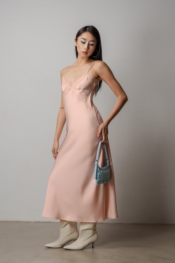 Mojo Lace Trim Maxi Dress In Shell Pink