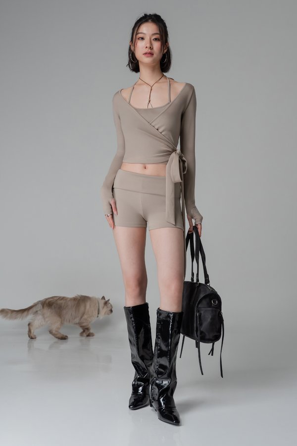 Studio Foldover Shorts In Latte Brown