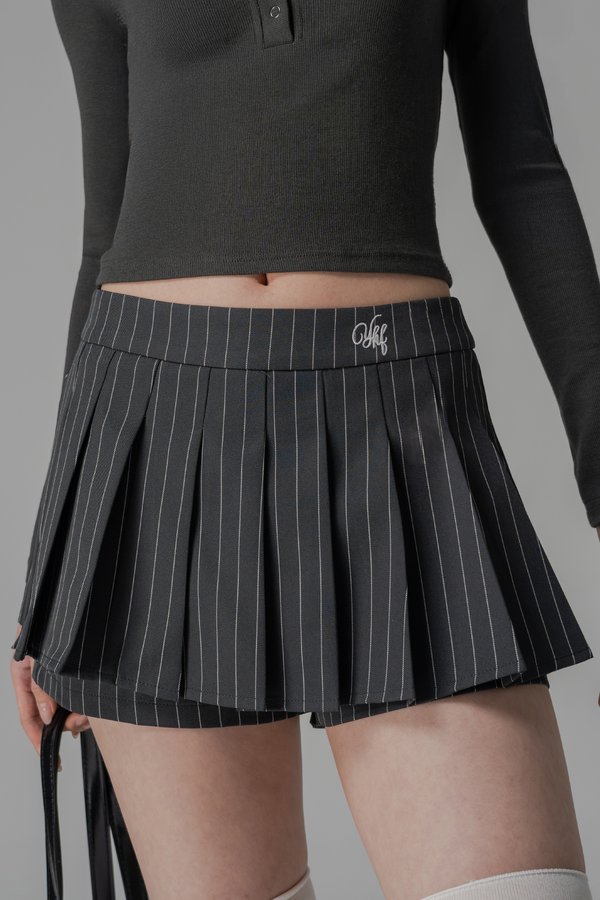 Nerdy Skorts In Pinstripe Grey