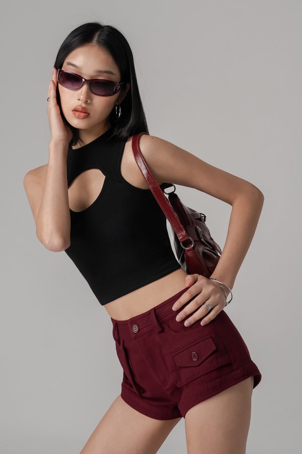 Hollow Top In Black