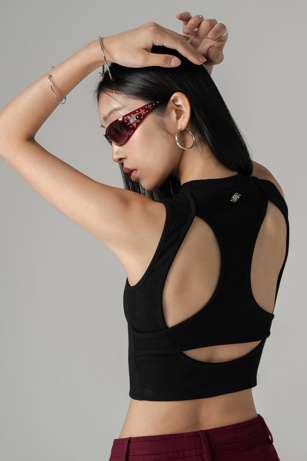 Hollow Top In Black