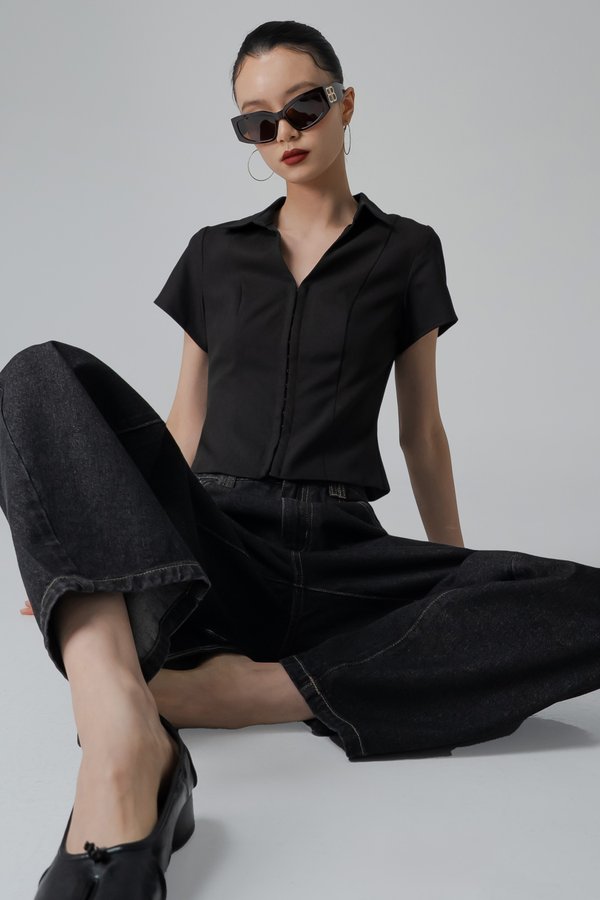 Execute Top In Black