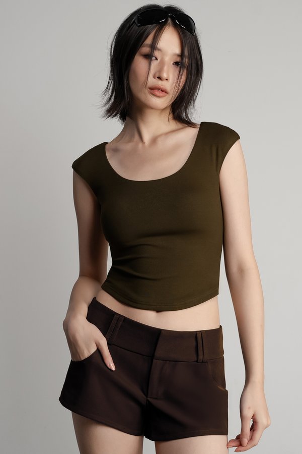 Glide Shorts in Brown