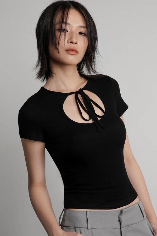 Knotted Top in Black
